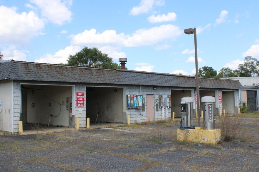 More Photos Of 915 Michigan Ave E, Battle Creek Carwash For Sale