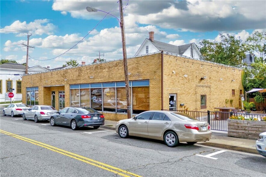 More Photos Of 130 Commerce St, Suffolk Restaurant For Sale
