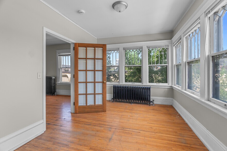 More Photos Of 3012 Bryant Ave S, Minneapolis Multifamily For Sale