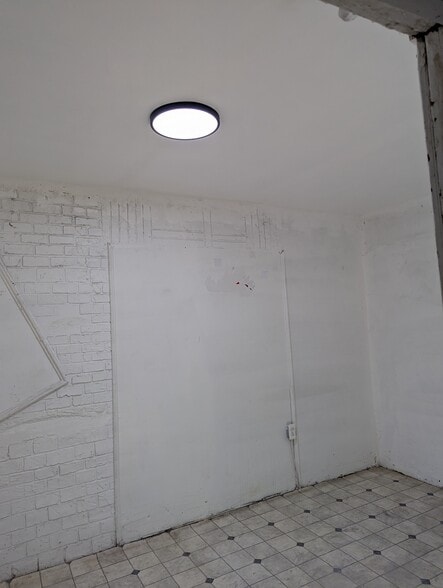 More Photos Of 6142 Lansdowne Ave, Philadelphia Restaurant For Lease