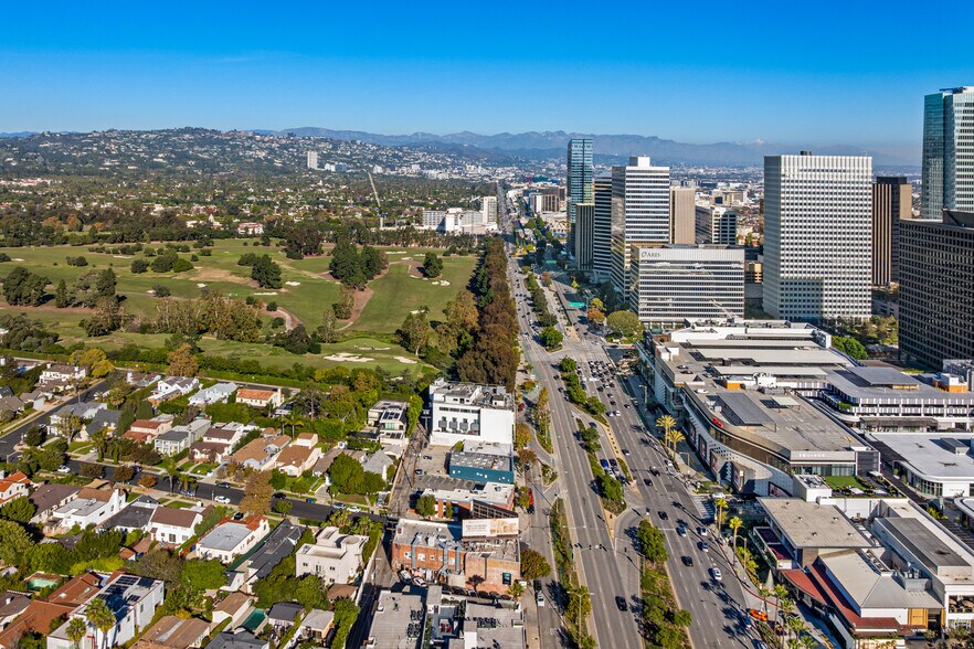 More Photos Of 10215 Santa Monica Blvd, Los Angeles Office For Sale