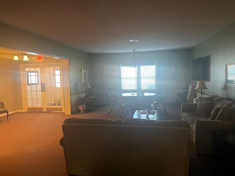 More Photos Of 701 Main St, Walbridge Funeral Home For Sale