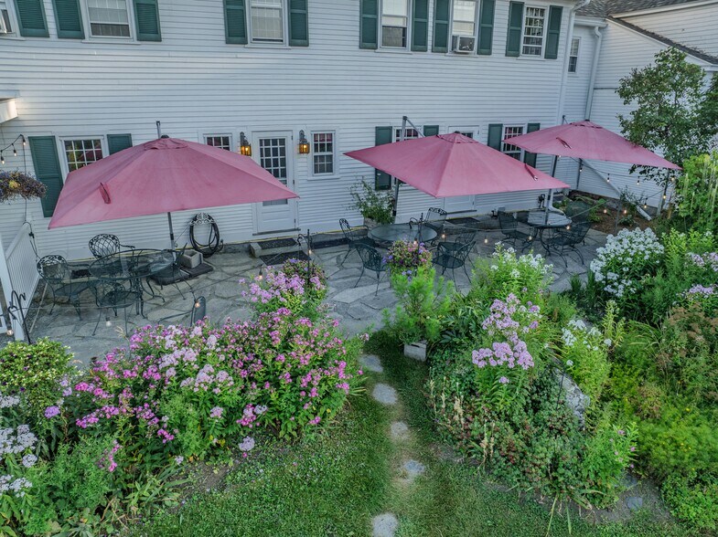 More Photos Of 80 Guider Ln, Bethlehem Hotel For Sale