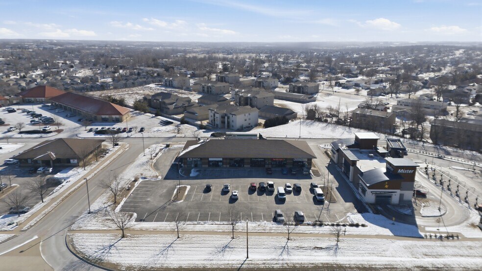 More Photos Of 3315 SW Williams Blvd, Cedar Rapids Storefront Retail Office For Lease