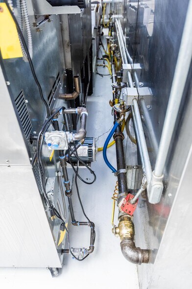 More Photos Of 117 Pine St, Pinedale Restaurant For Sale