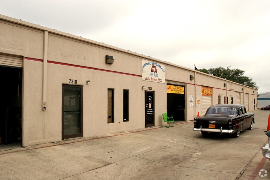 More Photos Of 7342-7360 Reindeer Trl, San Antonio Unknown For Lease