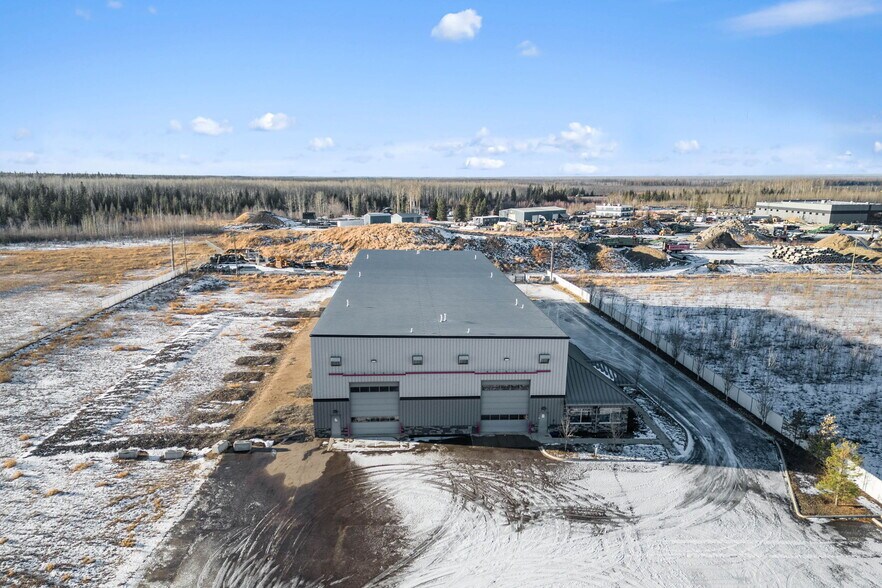 More Photos Of 340 Robertson Rd, Fort McMurray Warehouse For Sale