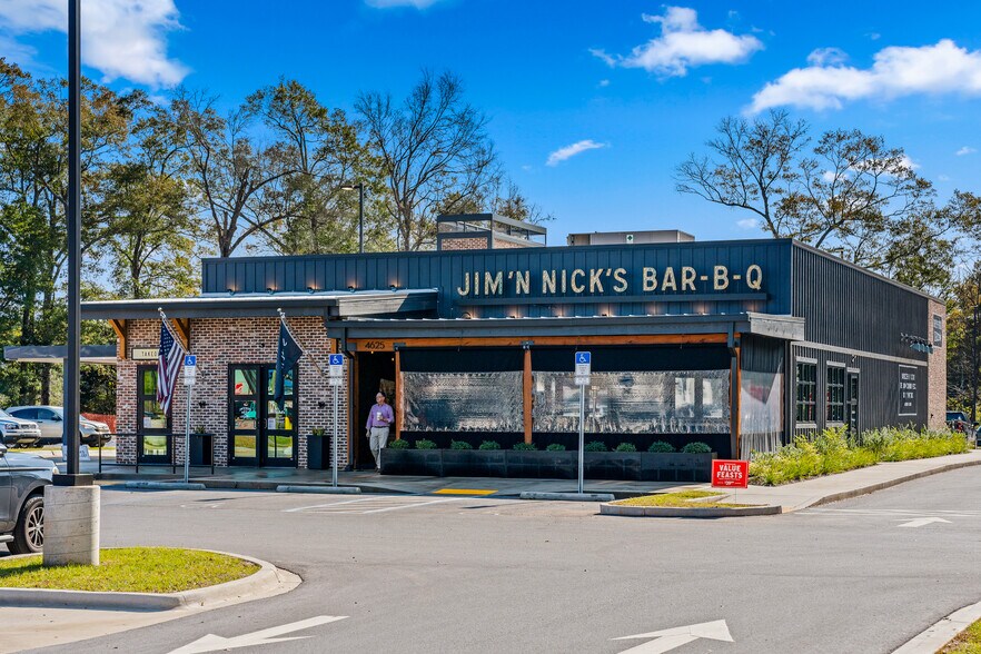 Primary Photo Of 4625 US 90, Pace Restaurant For Sale