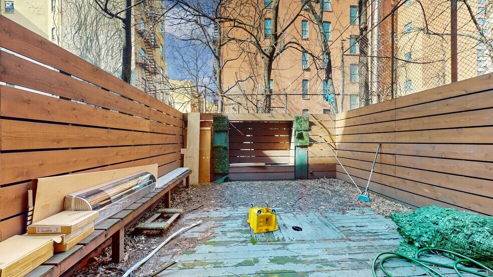More Photos Of 2150 Fifth Ave, New York Storefront Retail Office For Sale