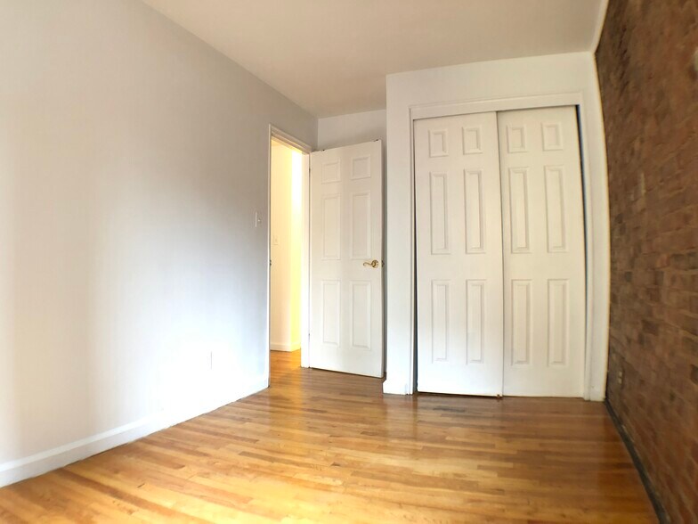 More Photos Of 125 Lexington Ave, New York Apartments For Sale