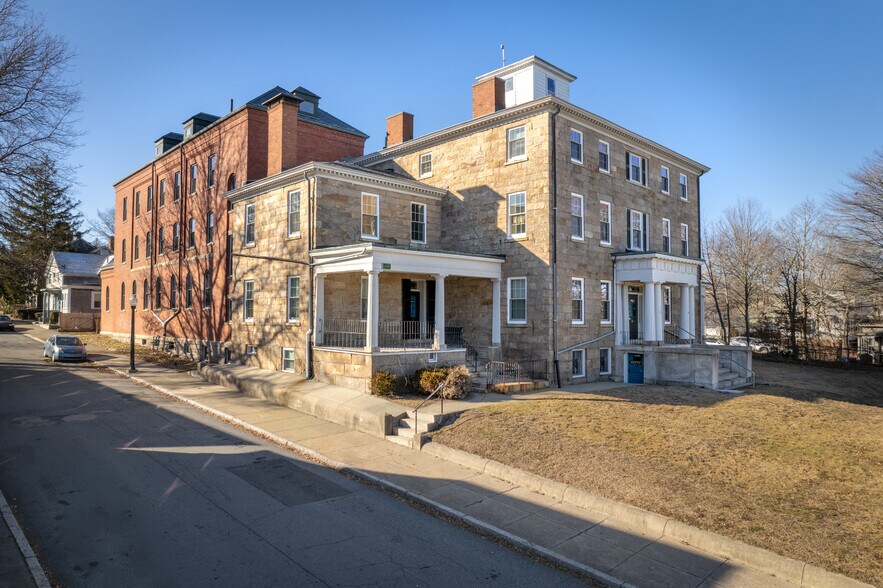 More Photos Of 1061 Pleasant St, New Bedford Medical For Sale