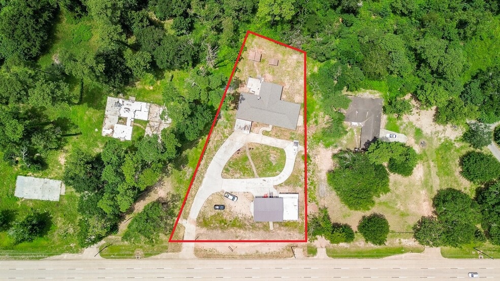 More Photos Of 33303 TX-249, Pinehurst Warehouse For Sale