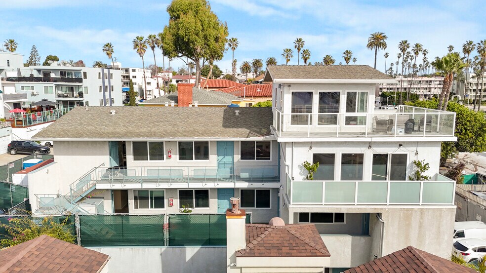 Primary Photo Of 16 38th Pl, Long Beach Apartments For Sale