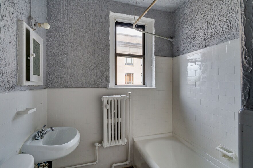 More Photos Of 130-146 Garrett Rd, Upper Darby Township Apartments For Sale