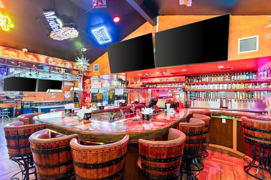 More Photos Of 1884 Arizona 95, Bullhead City General Retail For Sale