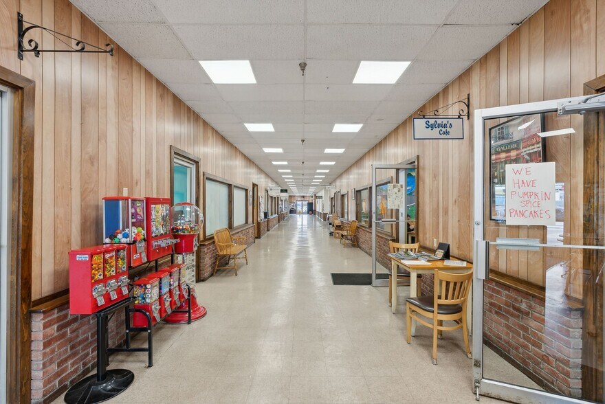 More Photos Of 248 State St, Ellsworth Department Store For Sale