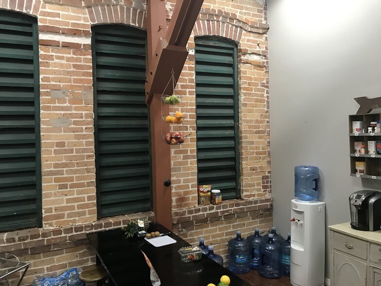 More Photos Of 1906 N Armenia Ave, Tampa Loft Creative Space For Lease