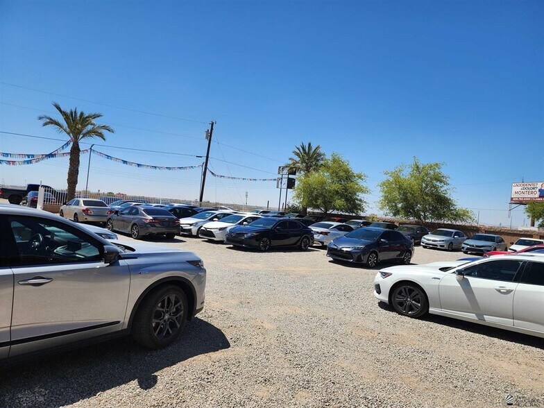 More Photos Of 14794 Avenue B, Somerton Auto Dealership For Sale