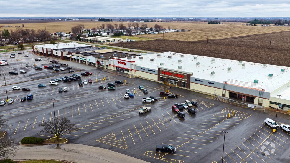 Primary Photo Of 1331-1335 E Jackson St, Macomb Storefront For Sale