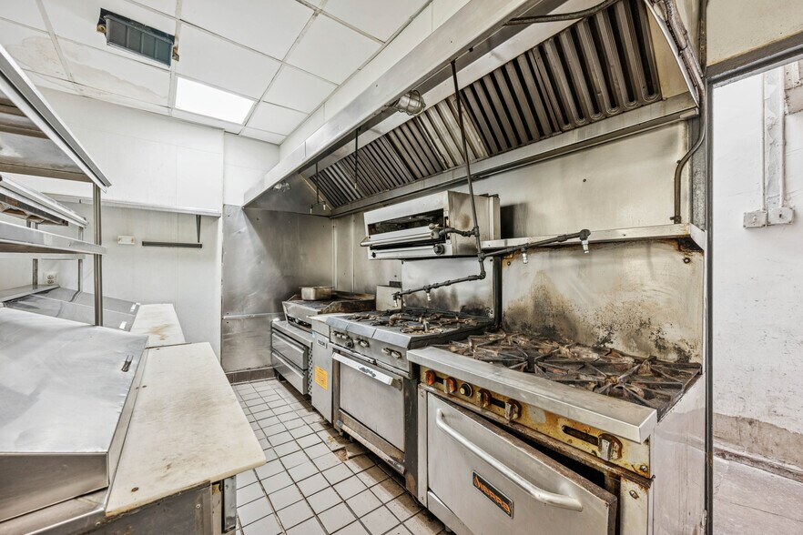 More Photos Of 242-244 E 79th St, New York Apartments For Lease