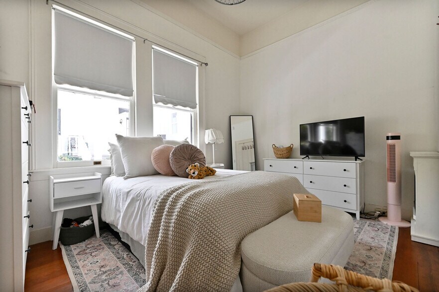 More Photos Of 68 Church Hill Rd, San Andreas Flex For Sale