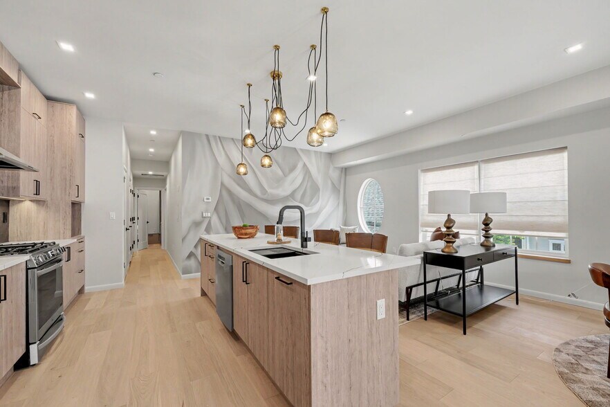 More Photos Of 63 Church St, Greenwich Apartments For Sale