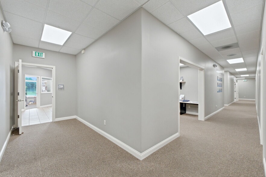 More Photos Of 9109 Stellhorn Crossing Blvd, Fort Wayne Office For Lease