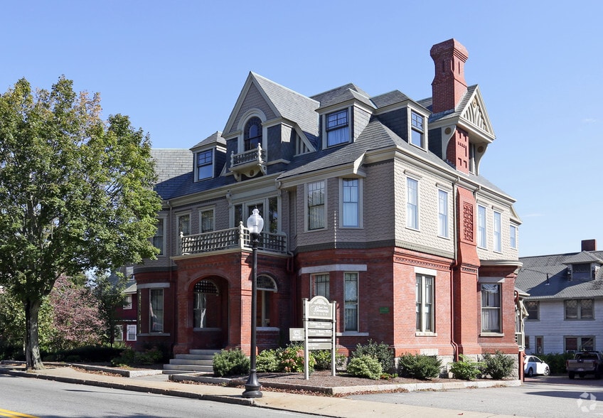 Primary Photo Of 404 County St, New Bedford Office For Sale