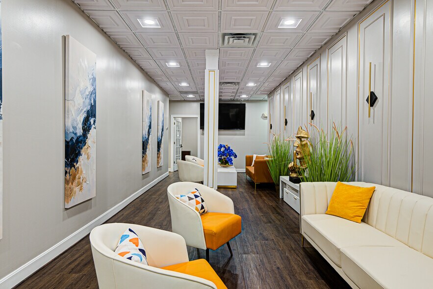 More Photos Of 3240 Office Pointe Pl, Louisville Coworking Space