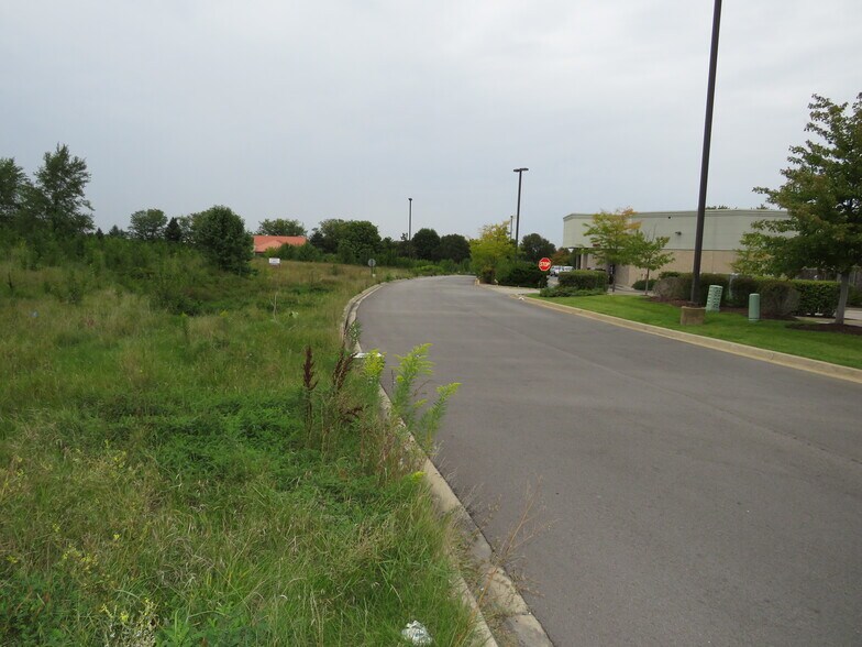 More Photos Of Weber Rd & Carillon Dr, Romeoville Land For Sale