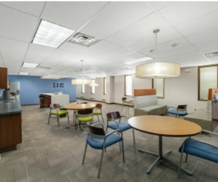 More Photos Of 3103 Executive Pky, Toledo Office For Lease