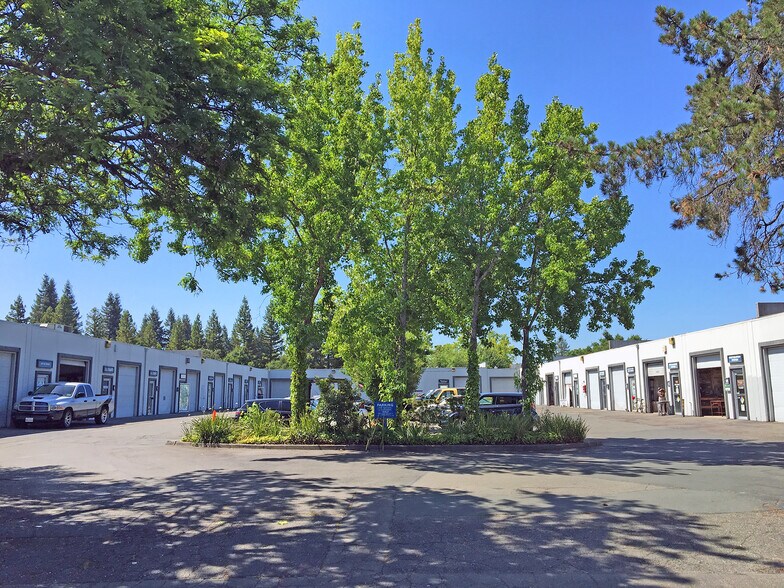 More Photos Of 840-880 Piner Rd, Santa Rosa Manufacturing For Lease
