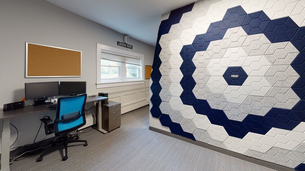 More Photos Of 100 E Seneca St, Manlius Office For Lease