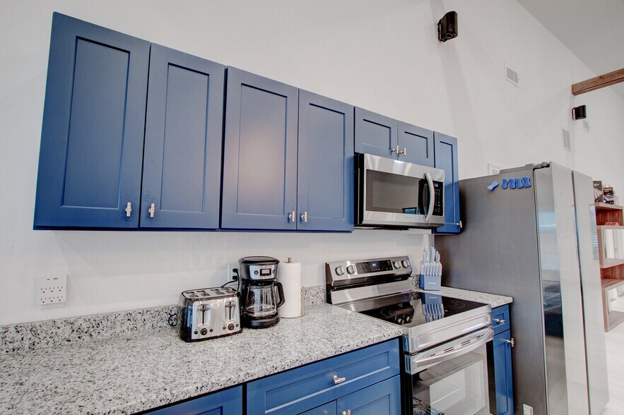 More Photos Of 550 County Road 297, Gainesville Specialty For Sale