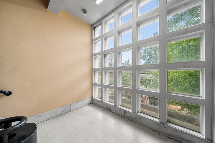 More Photos Of 379 Cherry St, Pottstown Flex For Lease