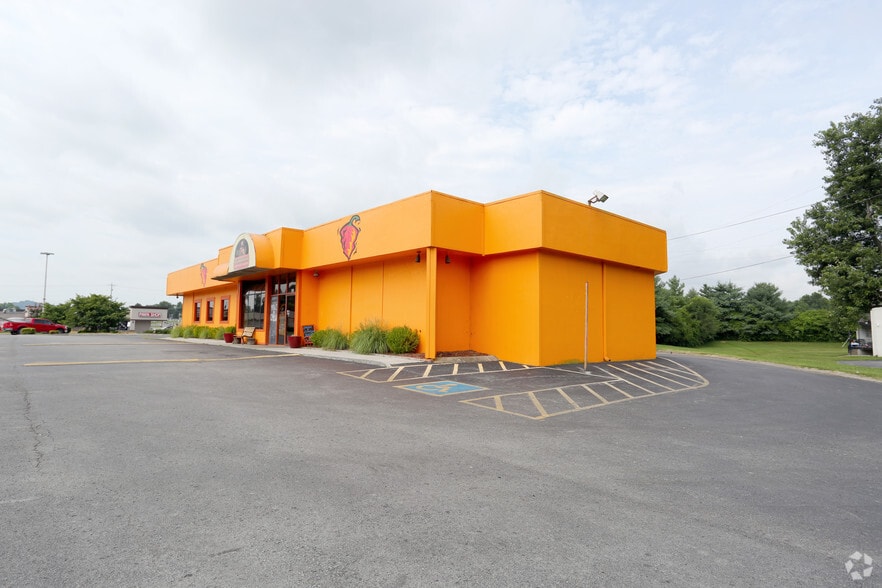 More Photos Of 603 Hillsboro Rd, Franklin Freestanding For Lease