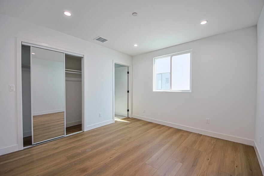More Photos Of 1636 Longwood Ave, Los Angeles Apartments For Sale