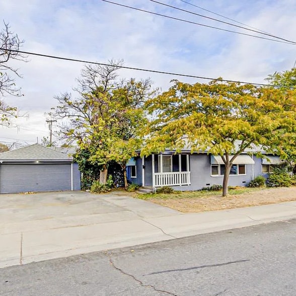 More Photos Of 921 Rivera Dr, Sacramento Apartments For Sale