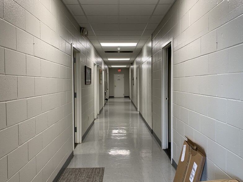 More Photos Of 210 Omohundro Pl, Nashville Service For Lease