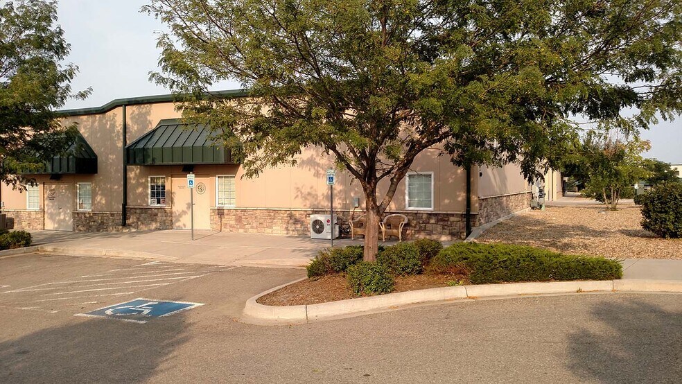 Primary Photo Of 7352 Greenridge Rd, Windsor Warehouse For Lease