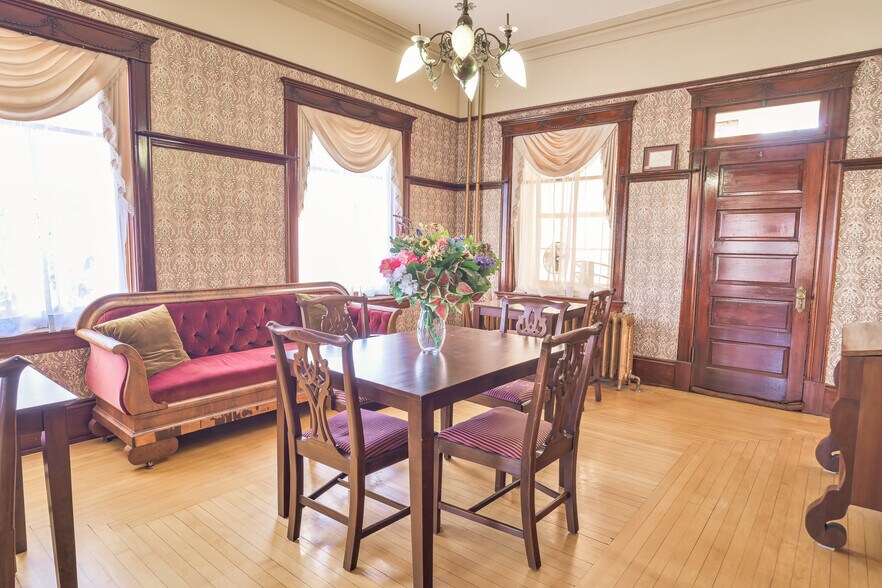 More Photos Of 310 E 2nd St, Trinidad Hospitality For Sale