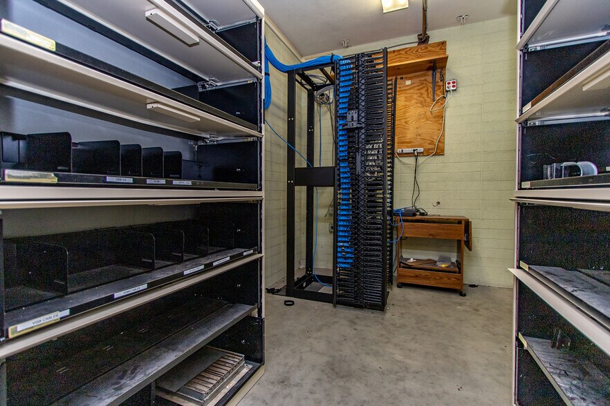 More Photos Of 971 E Broadway Ave, Atwater Office For Lease