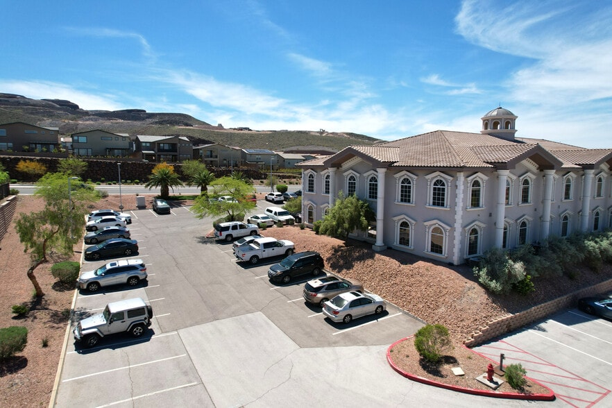 More Photos Of 1070 W Horizon Ridge Pky, Henderson Medical For Sale