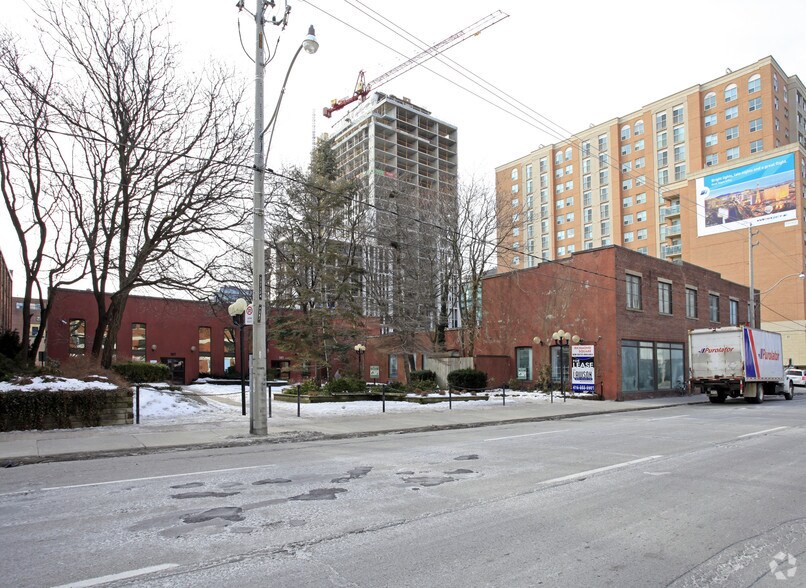 More Photos Of 381-387 Richmond St E, Toronto Office For Lease