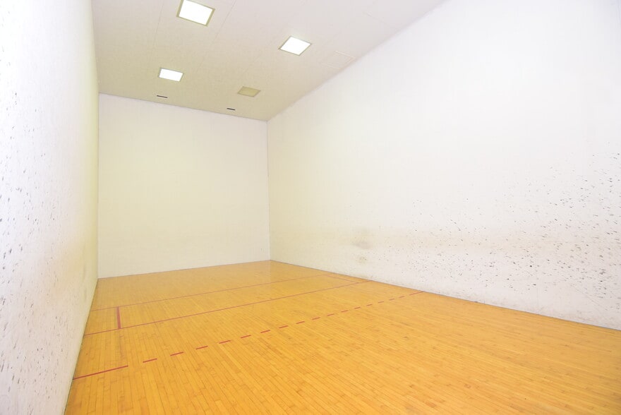 More Photos Of 1510-1520 Martin St, State College Sports And Entertainment For Lease