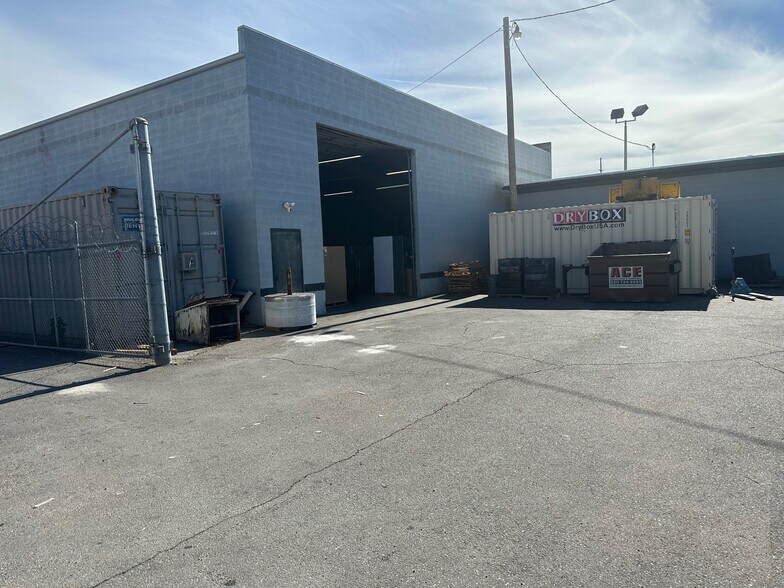 More Photos Of 3838 S State St, Salt Lake City Warehouse For Lease