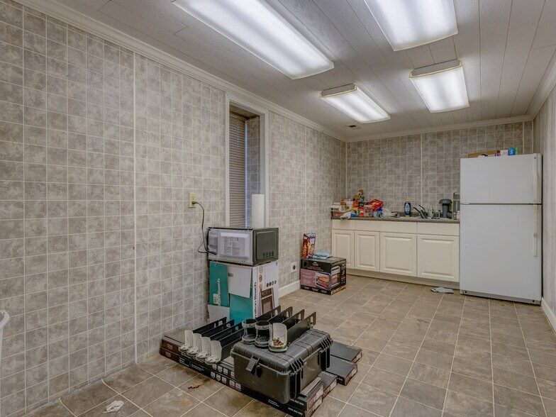 More Photos Of 535 Old Rosman hwy, Brevard Flex For Sale