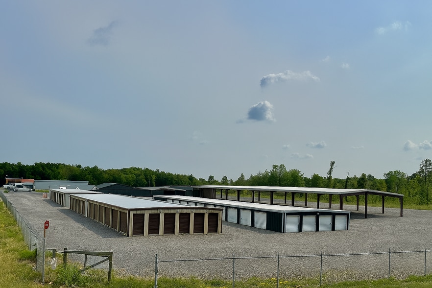 Primary Photo Of 147 N Pricetown Rd, Diamond Self Storage For Sale