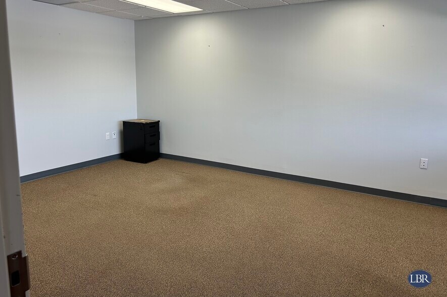 More Photos Of 1990 W New Haven Ave, Melbourne Office For Lease