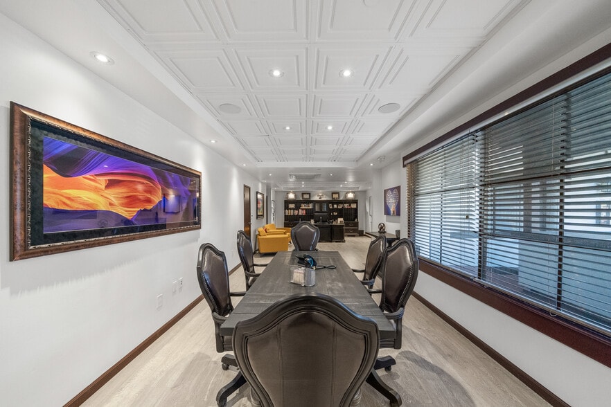 More Photos Of 25550 Hawthorne Blvd, Torrance Medical For Lease